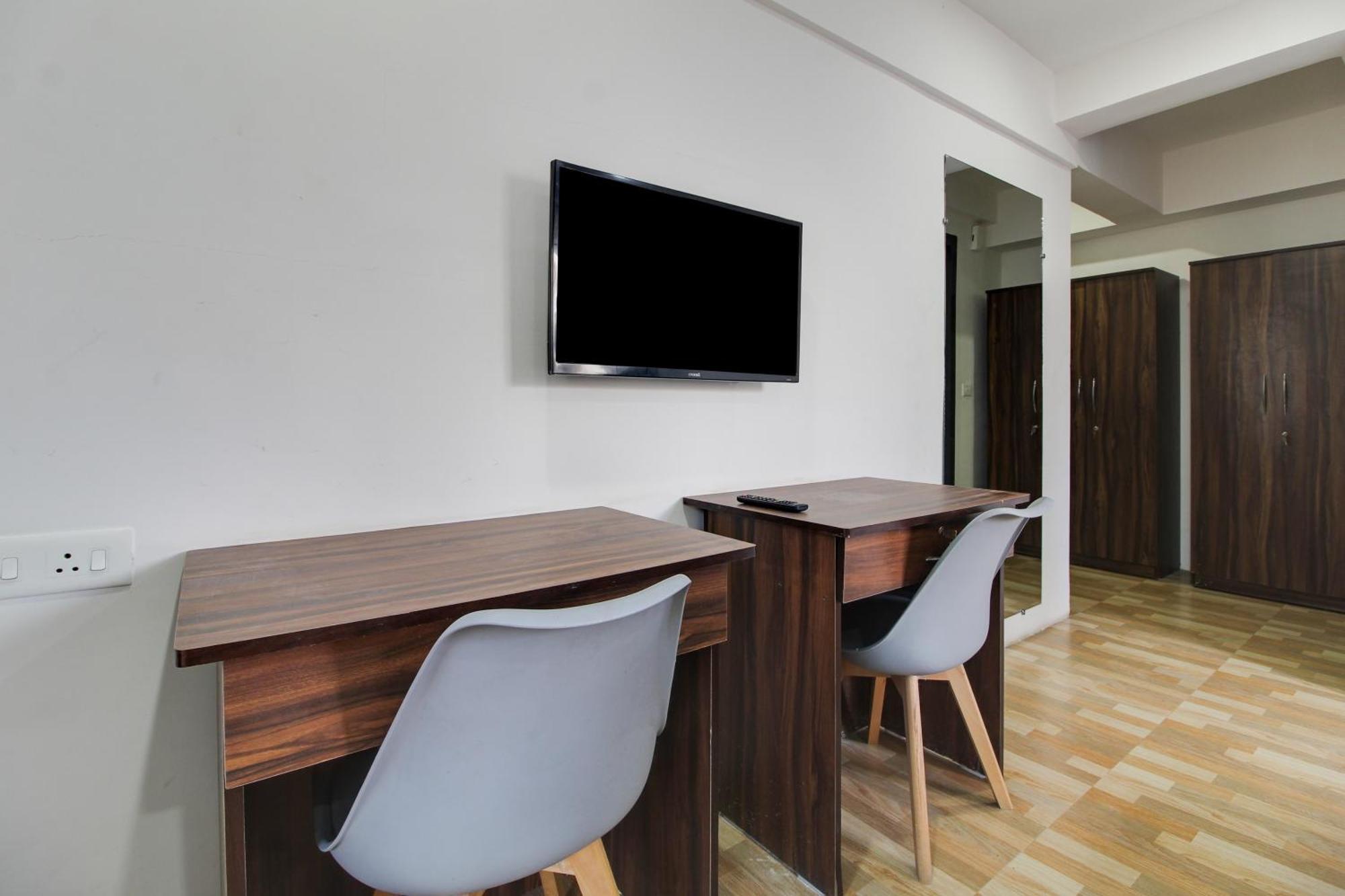 Super Oyo Townhouse 1237 Balewadi 호텔 Méribel Village 외부 사진