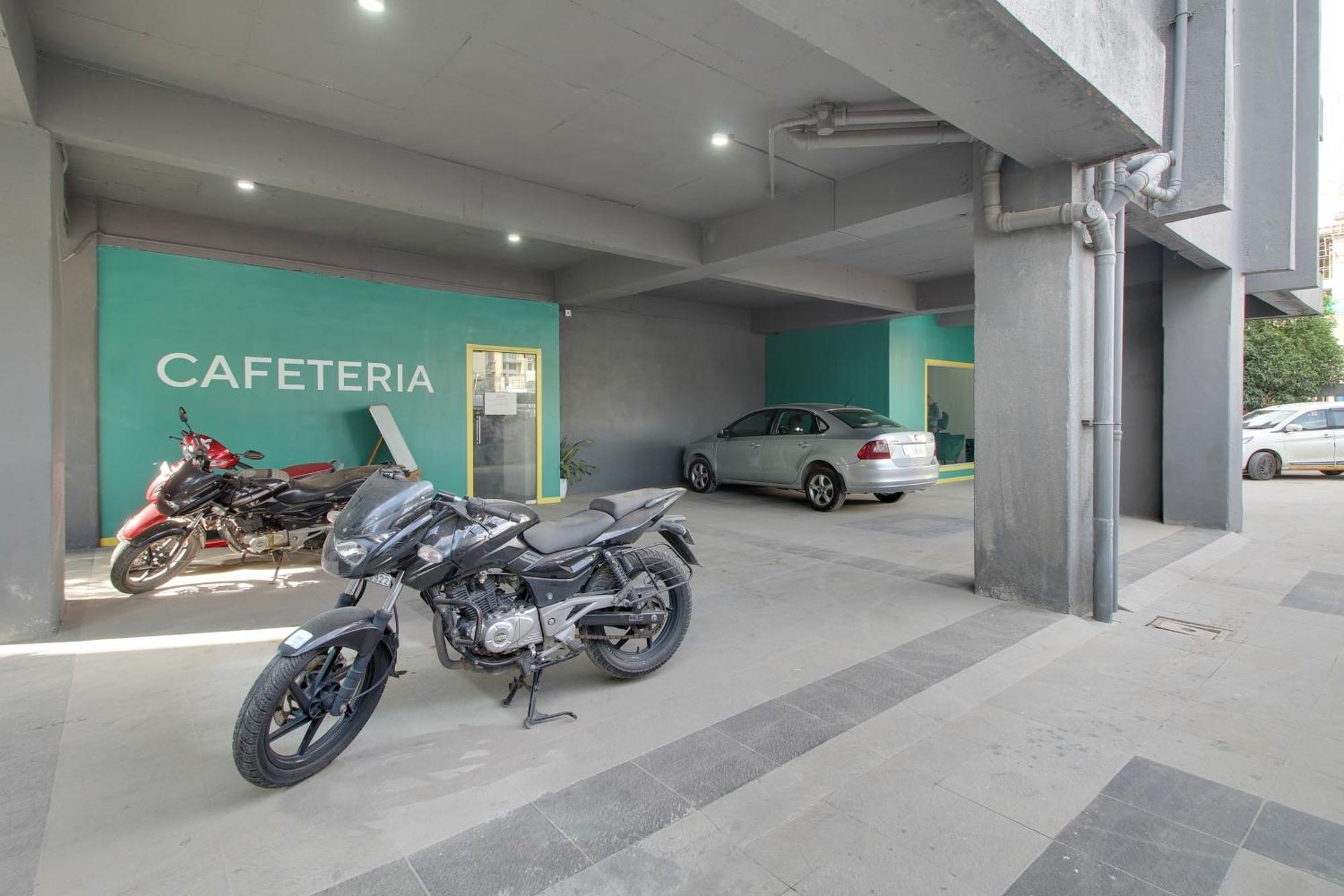 Super Oyo Townhouse 1237 Balewadi 호텔 Méribel Village 외부 사진