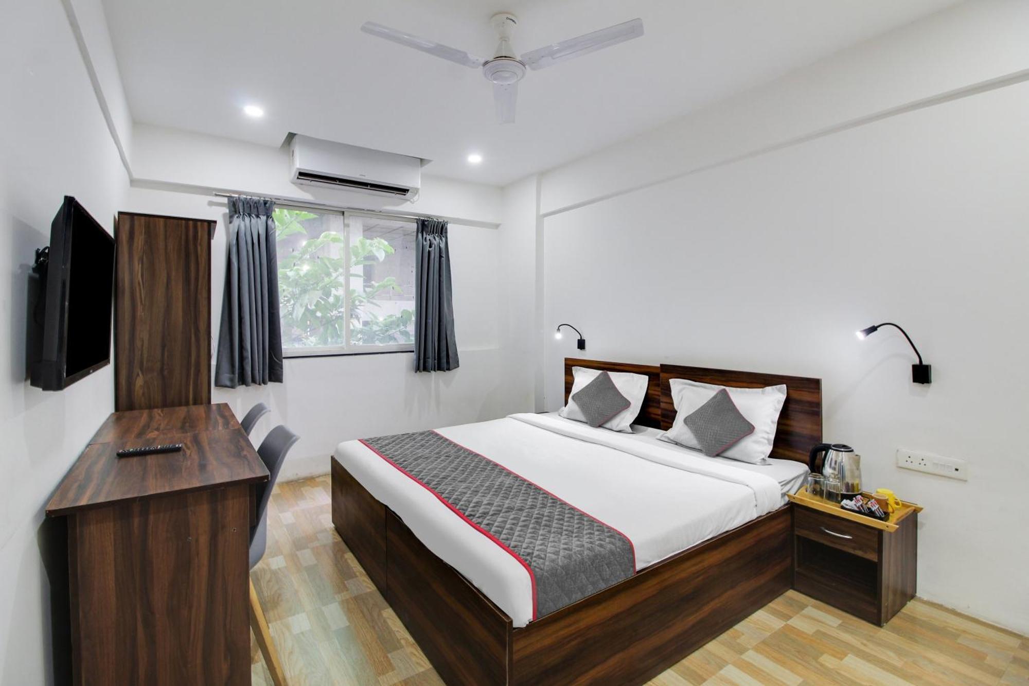 Super Oyo Townhouse 1237 Balewadi 호텔 Méribel Village 외부 사진