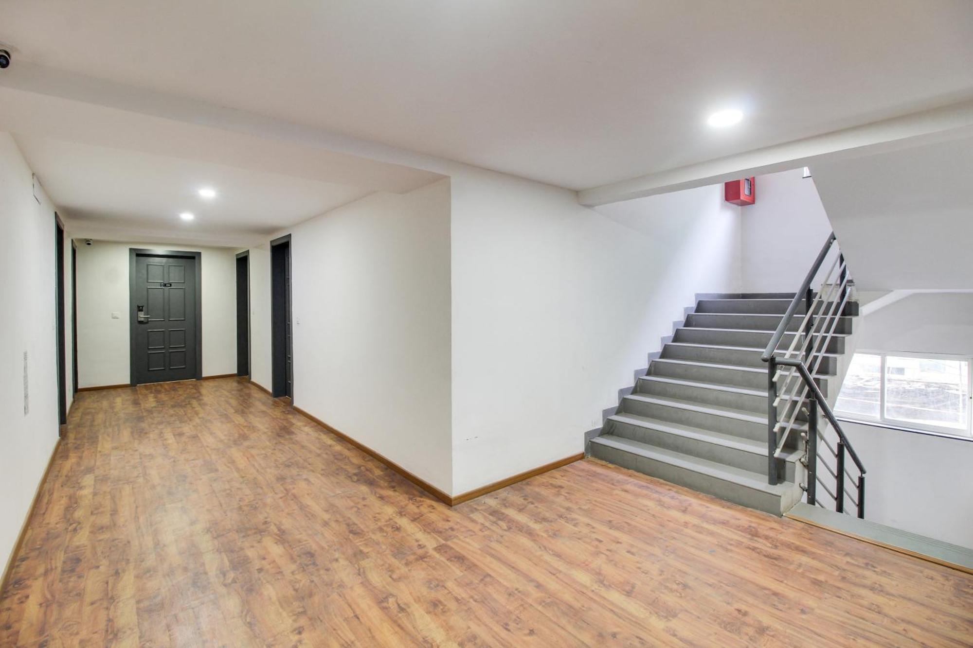 Super Oyo Townhouse 1237 Balewadi 호텔 Méribel Village 외부 사진